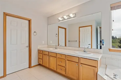 308 170th Place SE Bothell WA 98012
