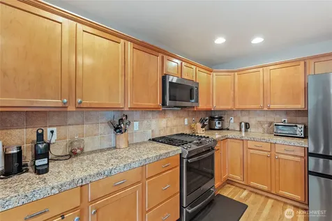 308 170th Place SE Bothell WA 98012