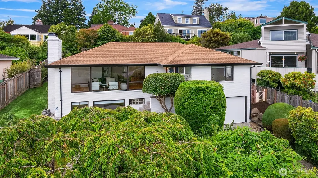 4934 Purdue Avenue NE Seattle WA 98105