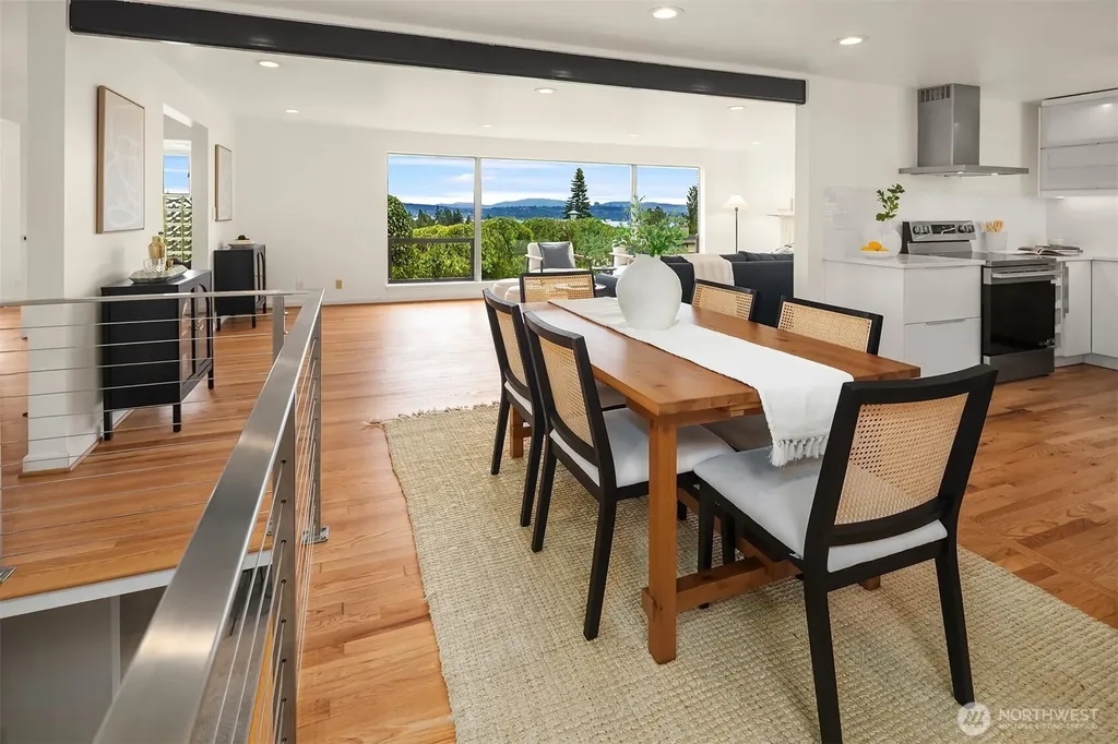 4934 Purdue Avenue NE Seattle WA 98105