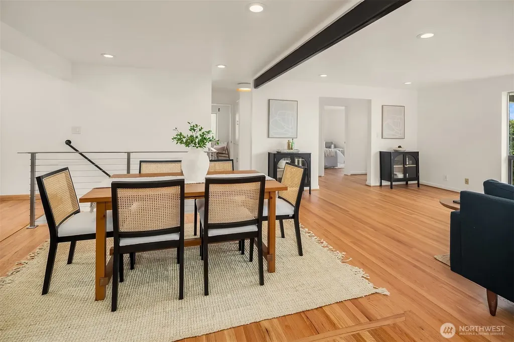 4934 Purdue Avenue NE Seattle WA 98105