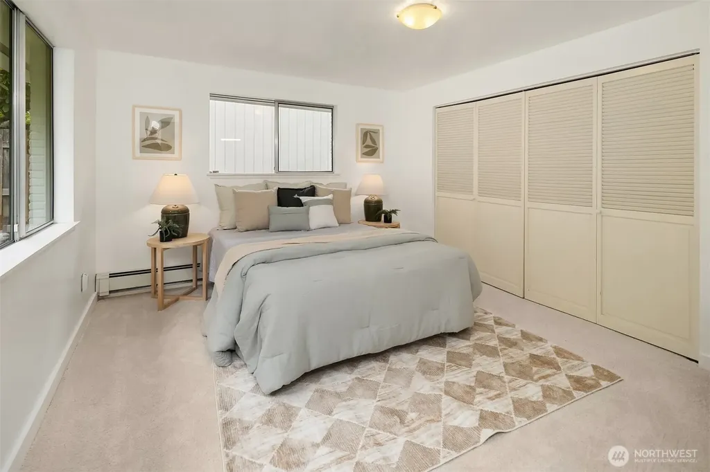 4934 Purdue Avenue NE Seattle WA 98105