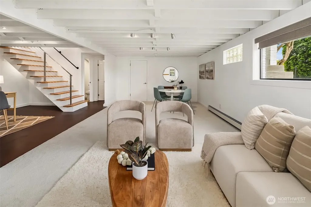 4934 Purdue Avenue NE Seattle WA 98105
