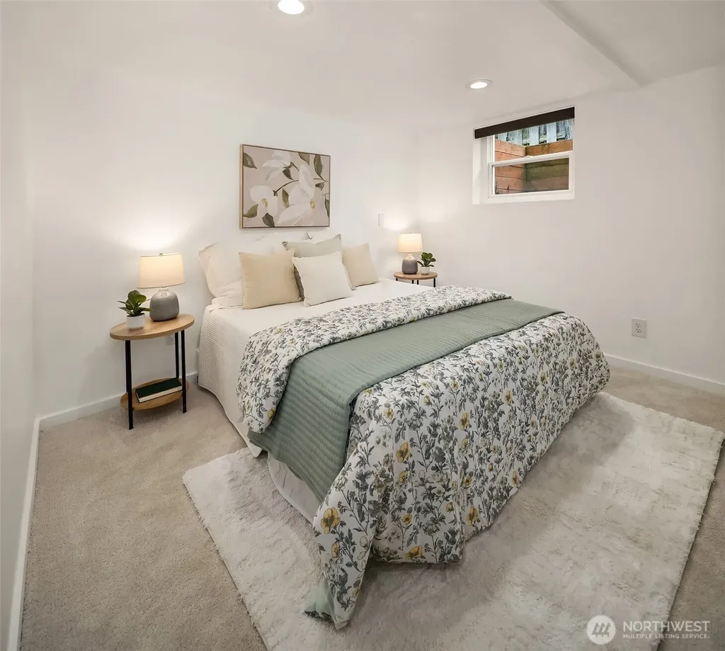 4934 Purdue Avenue NE Seattle WA 98105