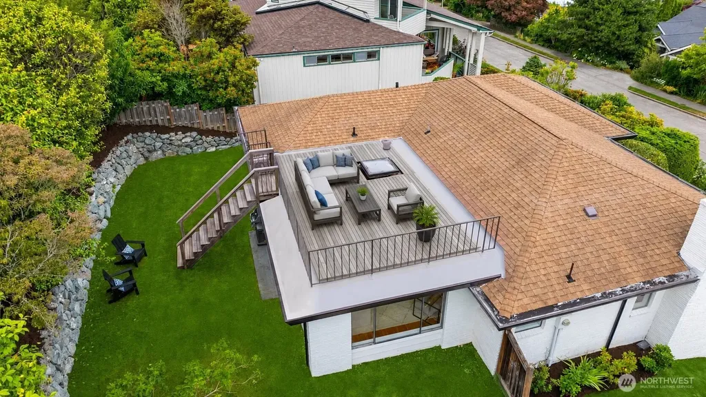 4934 Purdue Avenue NE Seattle WA 98105