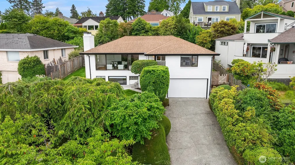 4934 Purdue Avenue NE Seattle WA 98105