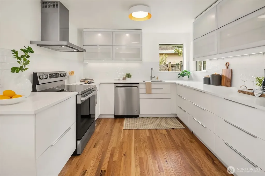 4934 Purdue Avenue NE Seattle WA 98105