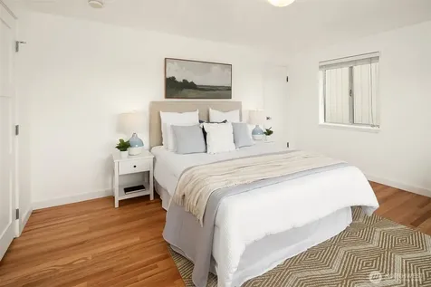 4934 Purdue Avenue NE Seattle WA 98105