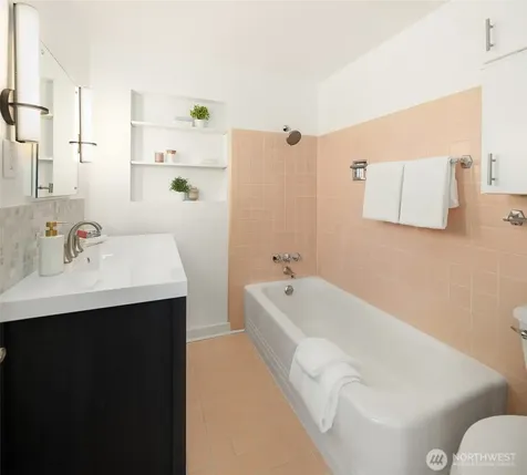 4934 Purdue Avenue NE Seattle WA 98105