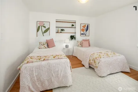 4934 Purdue Avenue NE Seattle WA 98105