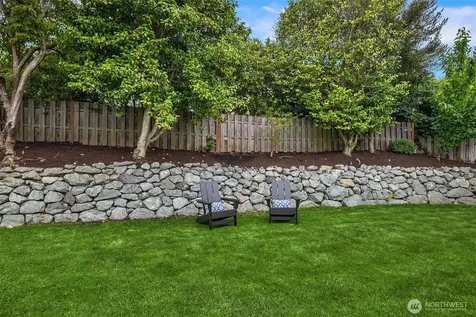 4934 Purdue Avenue NE Seattle WA 98105
