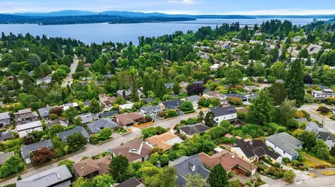 4934 Purdue Avenue NE Seattle WA 98105
