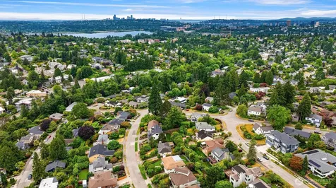 4934 Purdue Avenue NE Seattle WA 98105
