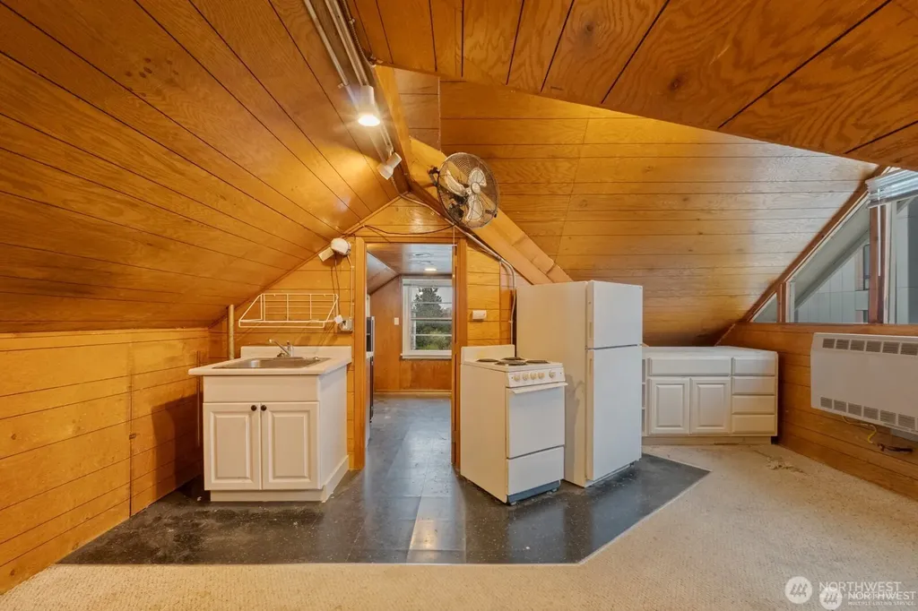 9716 Greenwood Avenue N Seattle WA 98103