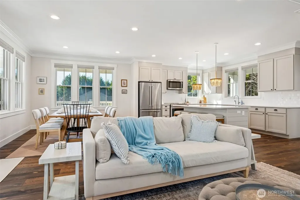 421 E Compass Street Pacific Beach WA 98571