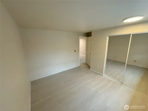 929 N 105th Street Seattle WA 98133