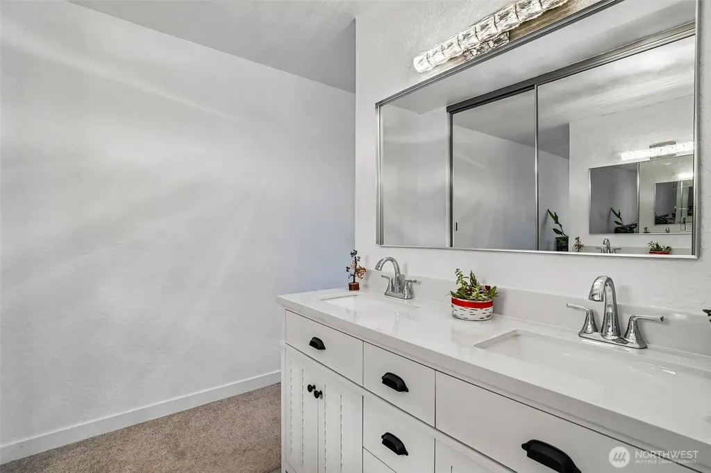14401 SE Petrovitsky Road Renton WA 98058