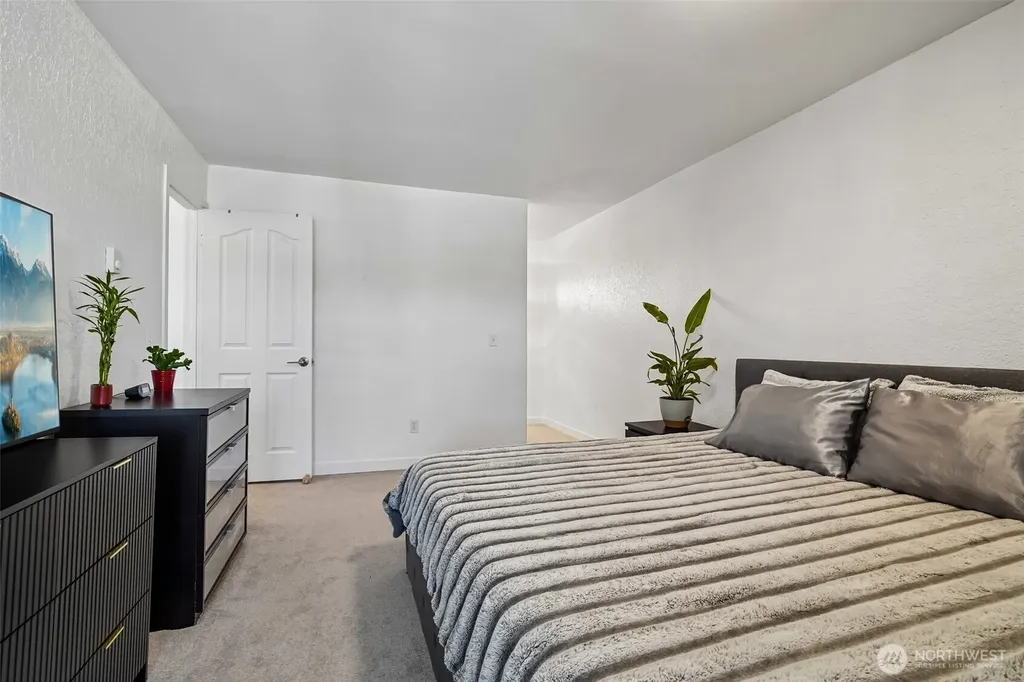 14401 SE Petrovitsky Road Renton WA 98058