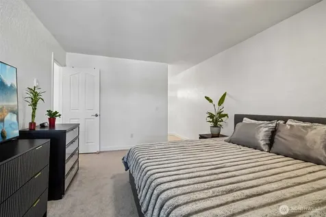 14401 SE Petrovitsky Road Renton WA 98058