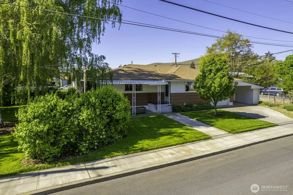 257 D Street NW Ephrata WA 98823