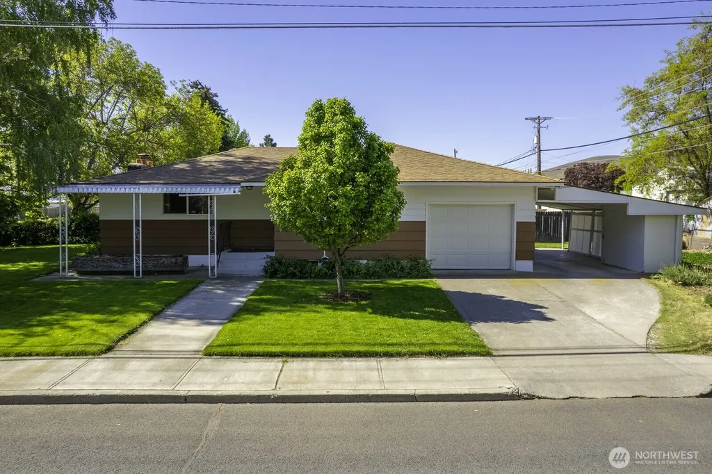 257 D Street NW Ephrata WA 98823