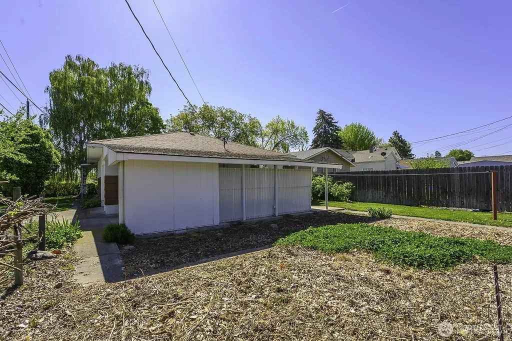 257 D Street NW Ephrata WA 98823