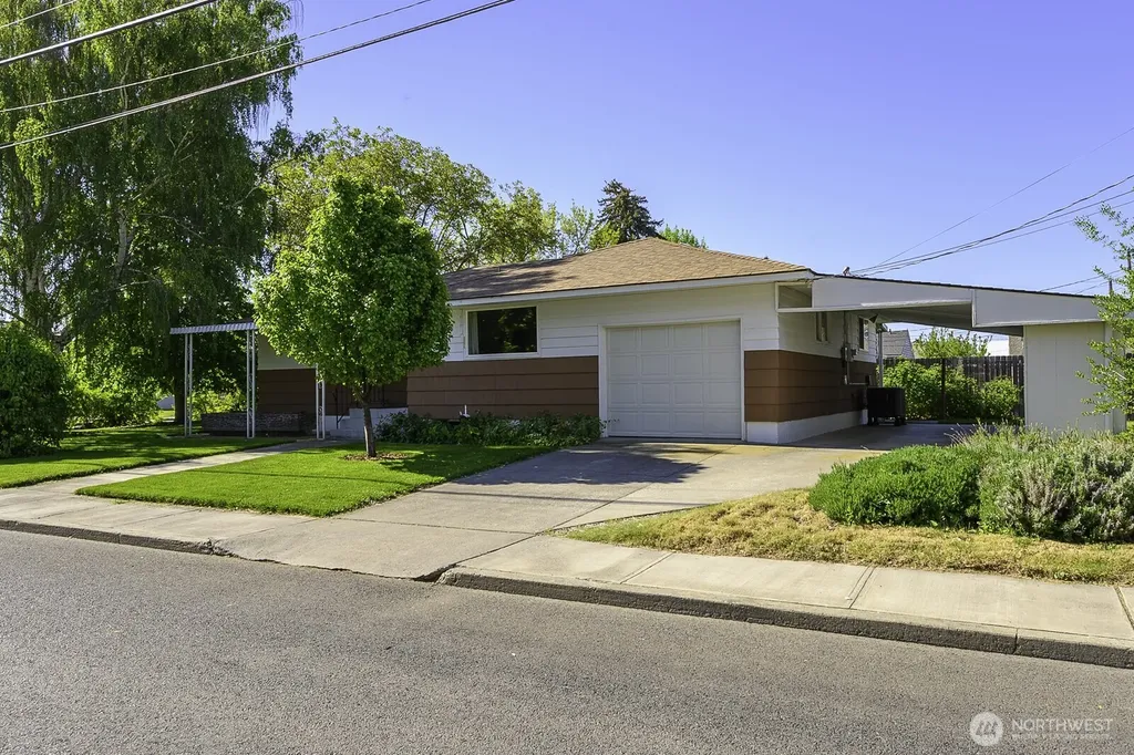 257 D Street NW Ephrata WA 98823