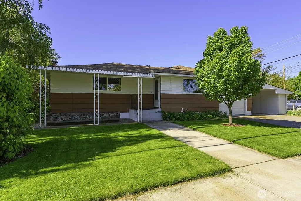 257 D Street NW Ephrata WA 98823