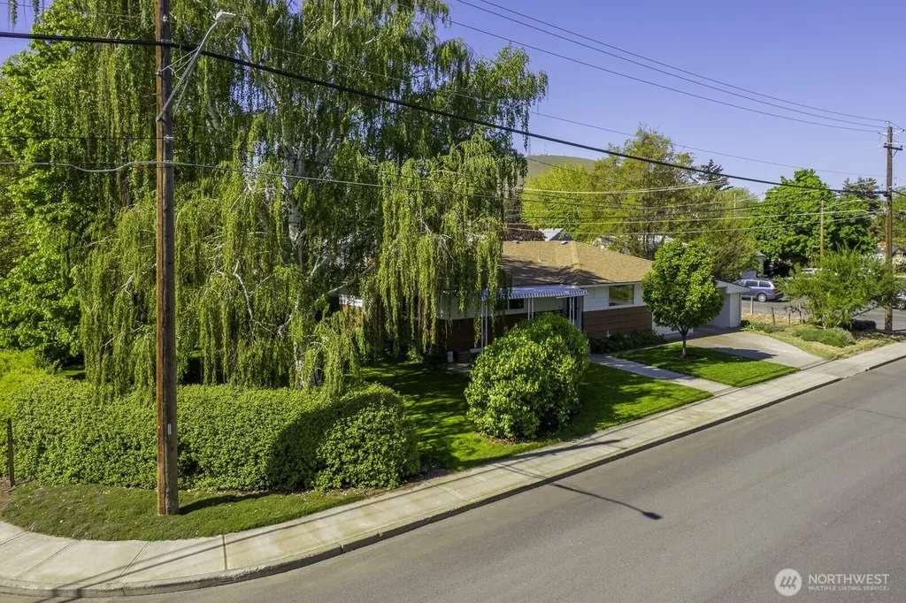 257 D Street NW Ephrata WA 98823