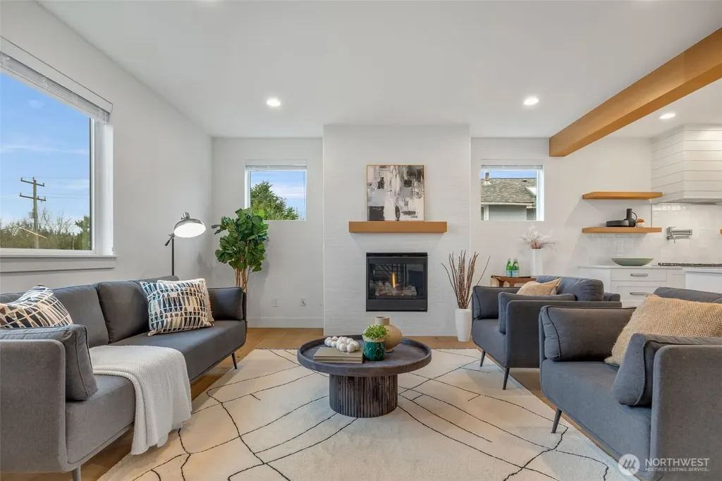 6738 21st Avenue SW Seattle WA 98106