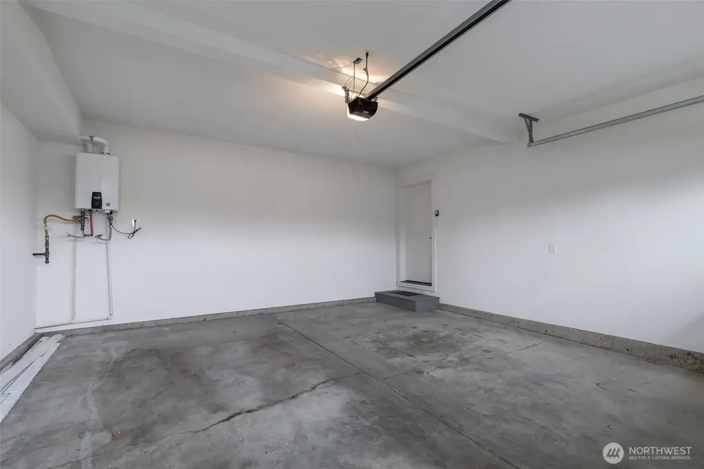 6738 21st Avenue SW Seattle WA 98106