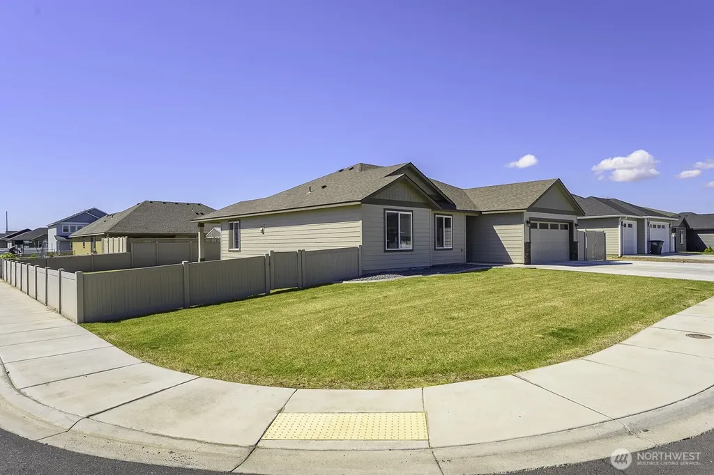 1012 8th Avenue NE Ephrata WA 98823
