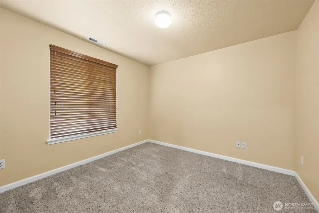 2404 Bowman Avenue NW Olympia WA 98502