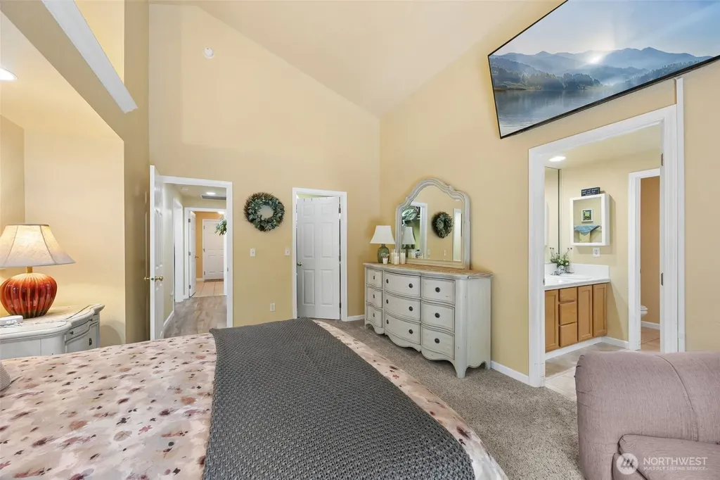2404 Bowman Avenue NW Olympia WA 98502