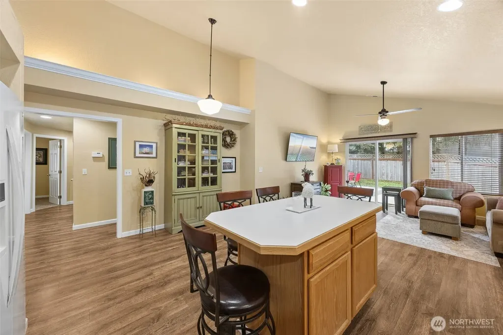 2404 Bowman Avenue NW Olympia WA 98502