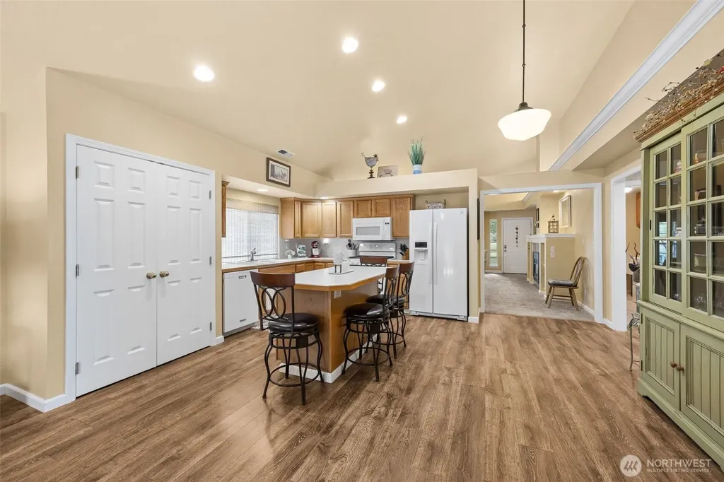 2404 Bowman Avenue NW Olympia WA 98502