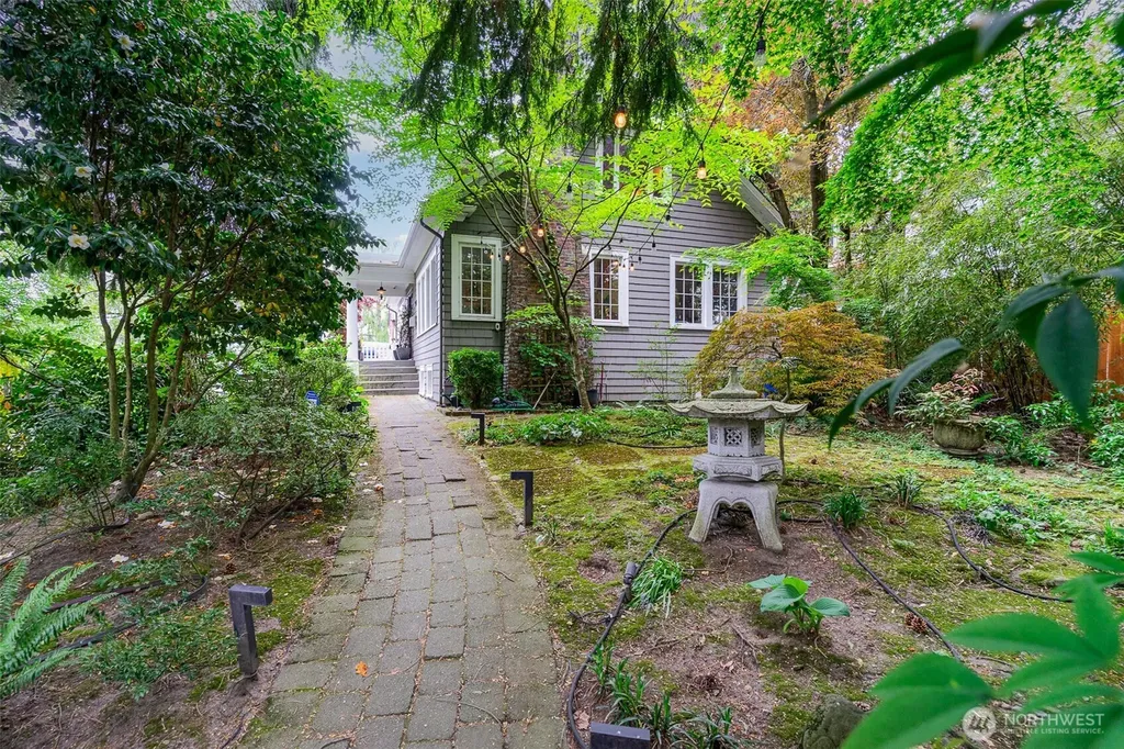 3901 S Court Street Seattle WA 98144