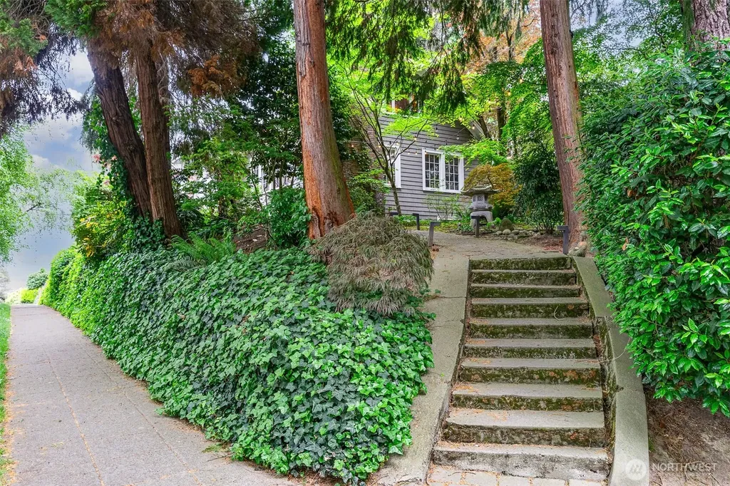 3901 S Court Street Seattle WA 98144