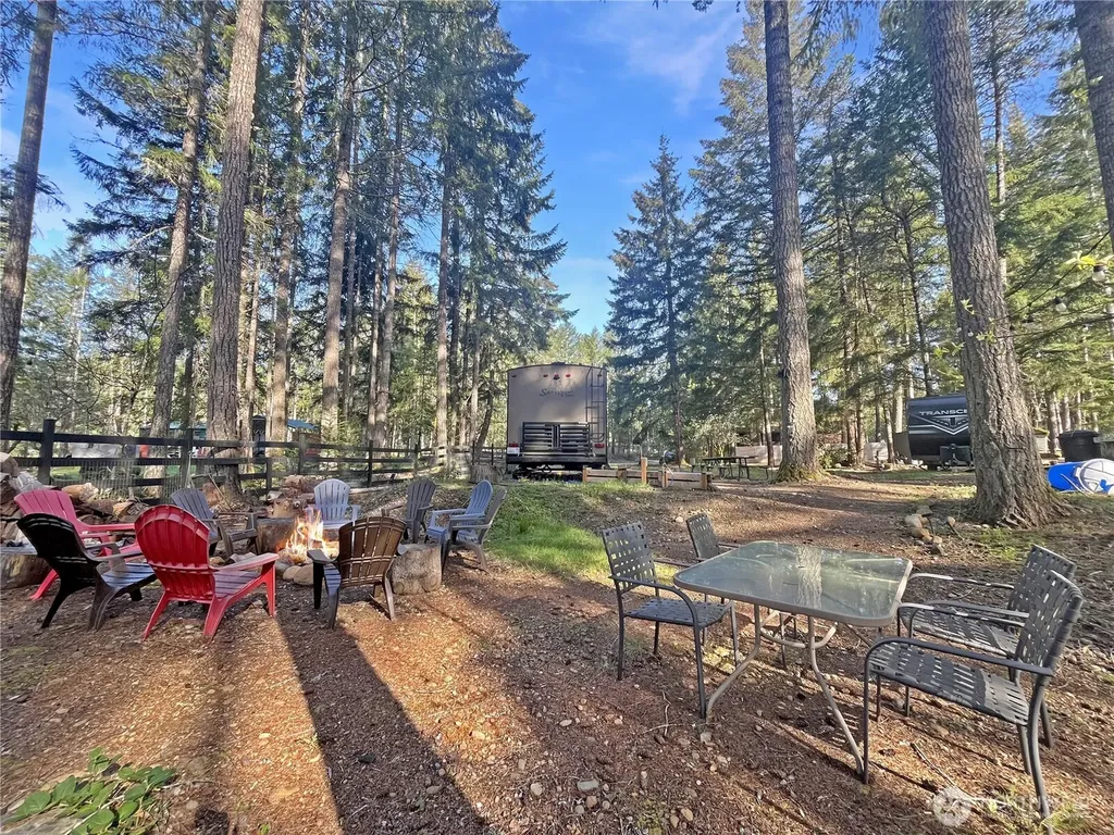1220 N Cod Place Hoodsport WA 98548