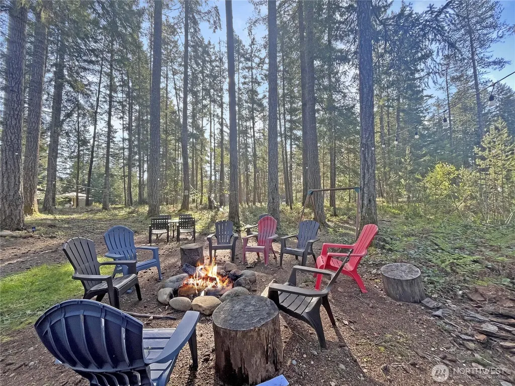 1220 N Cod Place Hoodsport WA 98548