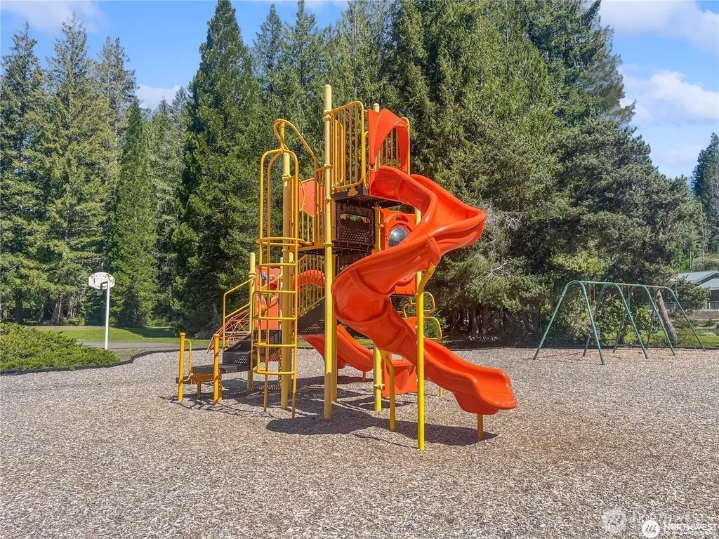 1220 N Cod Place Hoodsport WA 98548