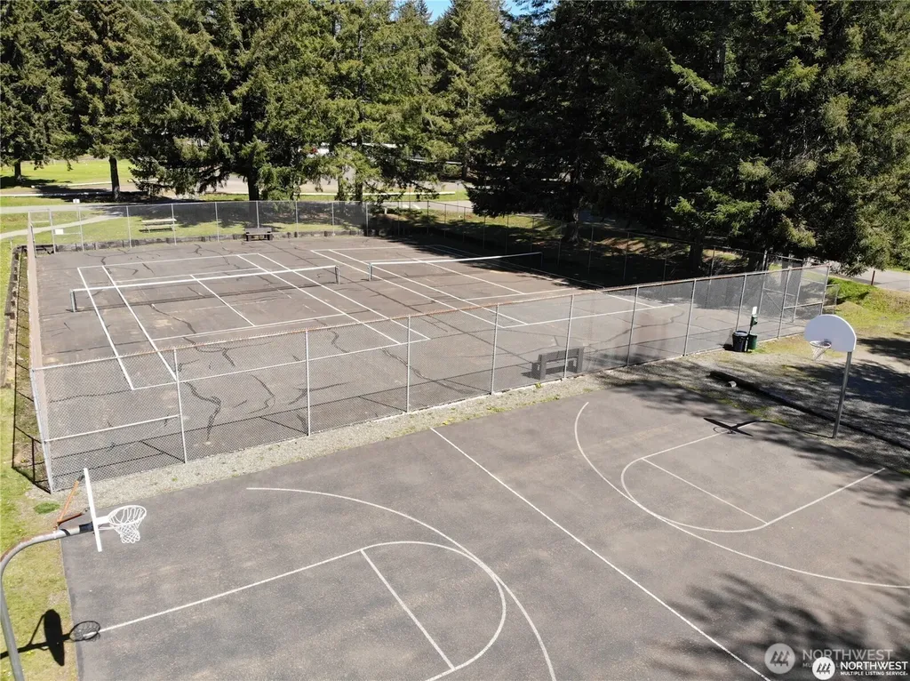 1220 N Cod Place Hoodsport WA 98548