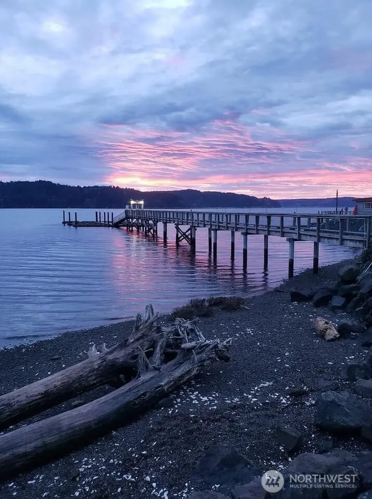 1220 N Cod Place Hoodsport WA 98548