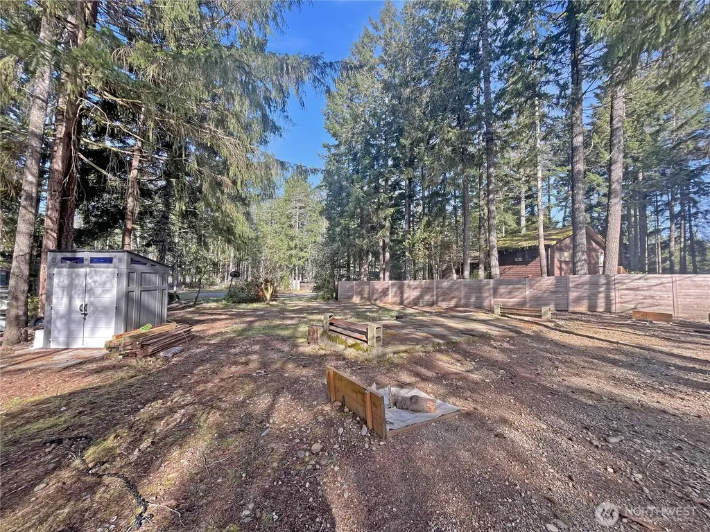 1220 N Cod Place Hoodsport WA 98548