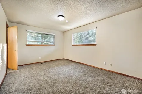 617 S 301st Street Federal Way WA 98003