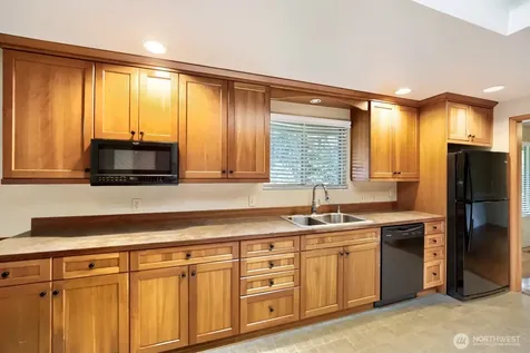 617 S 301st Street Federal Way WA 98003