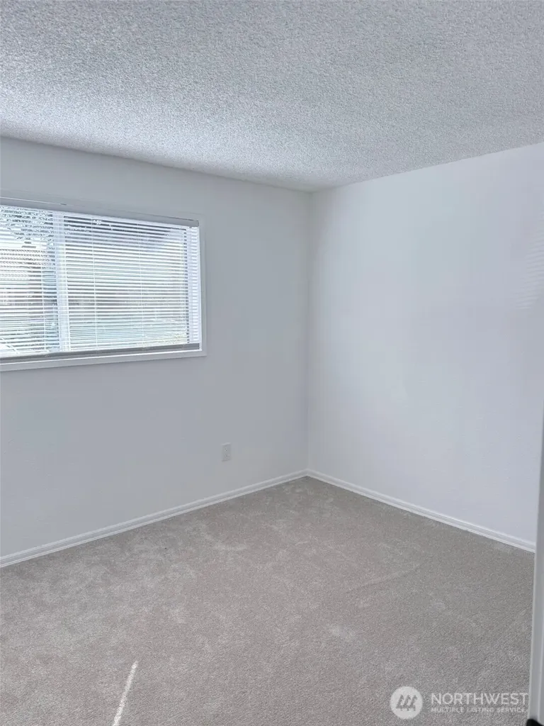 17527 149th Avenue SE Renton WA 98058