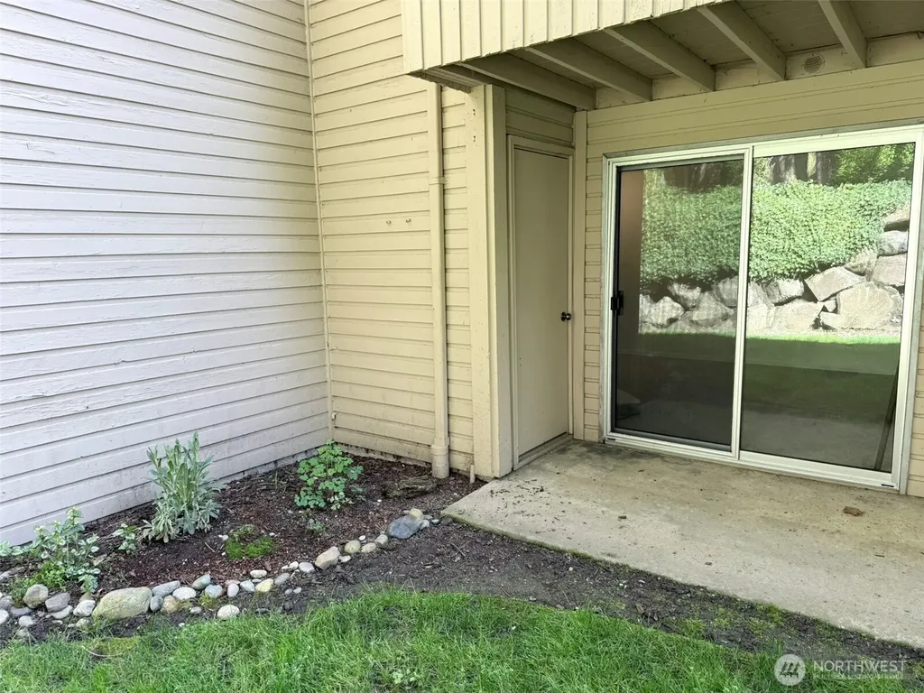 17527 149th Avenue SE Renton WA 98058