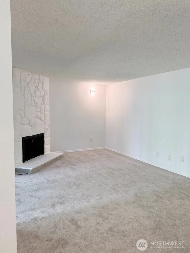 17527 149th Avenue SE Renton WA 98058
