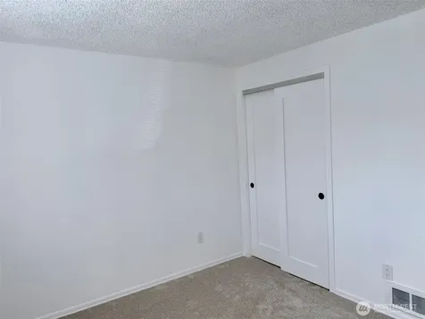 17527 149th Avenue SE Renton WA 98058